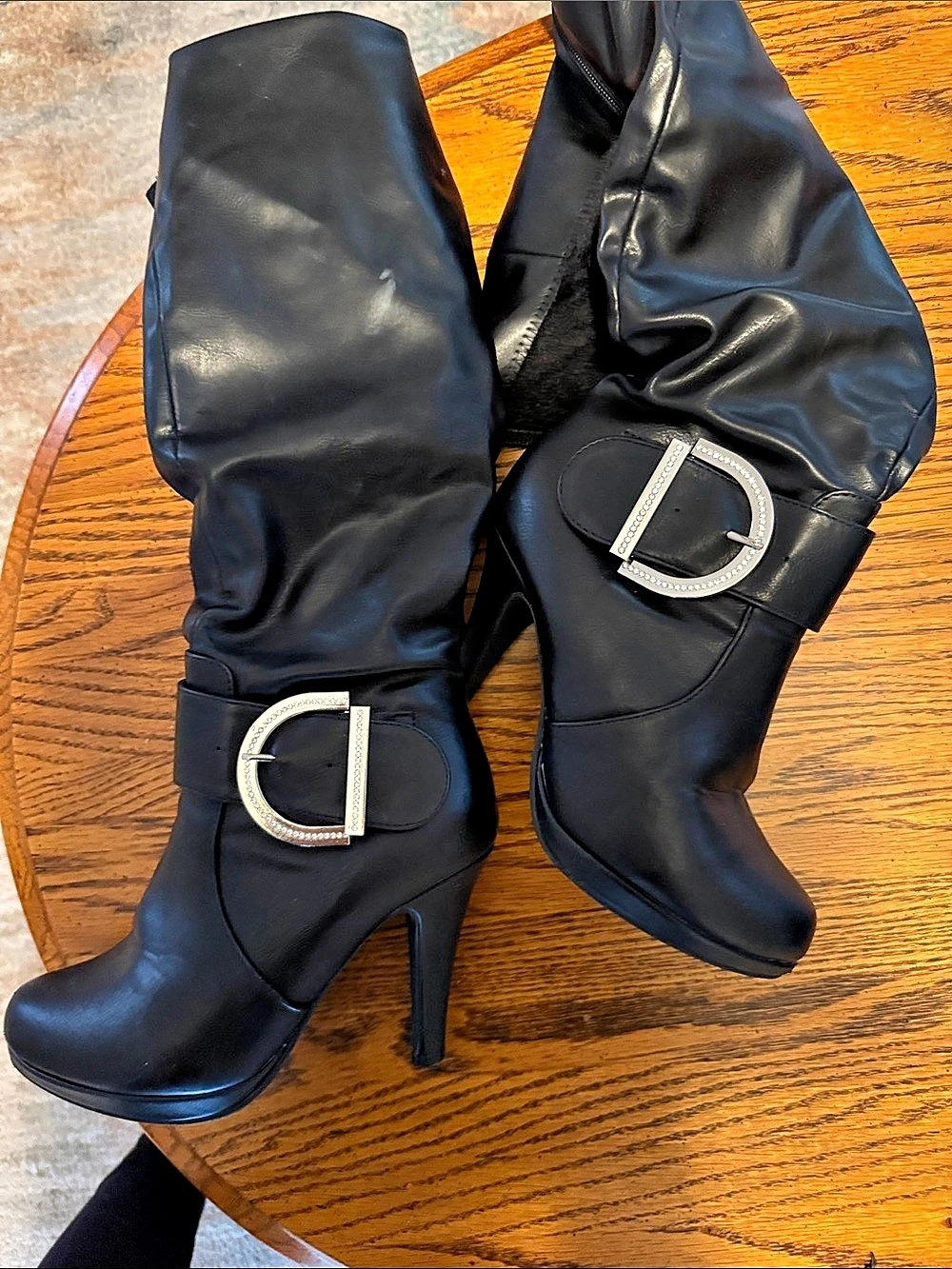 Dream Pairs Black Heeled Boots size 5